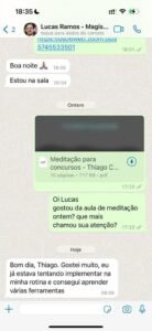 Aluno aprende novas ferramentas com aula de meditação