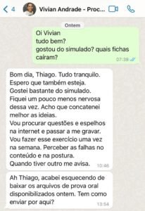 Aluna planeja se gravar treinando para prova oral